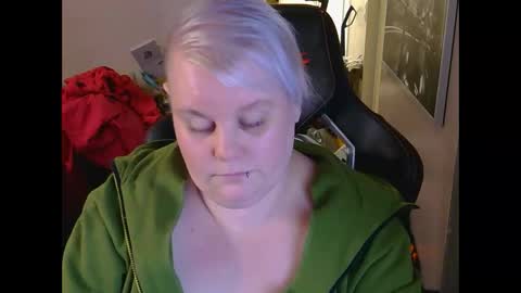 Snapshot of misslj90 chatting on April 24, 2026, 10:12 pm misslj90 online show from April 24, 2026, 10:12 pm