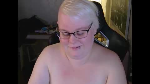 Snapshot of misslj90 chatting on June 1, 2026, 12:12 am misslj90 online show from June 1, 2026, 12:12 am