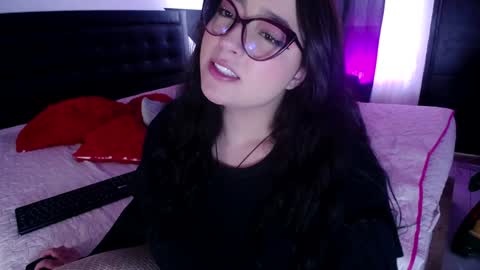 Miss Loise online show from December 12, 2024, 3:59 pm