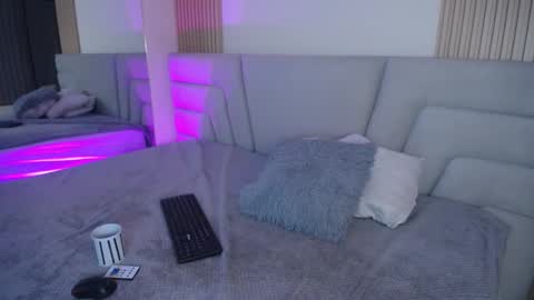 Miss Loise online show from November 14, 2025, 3:16 am