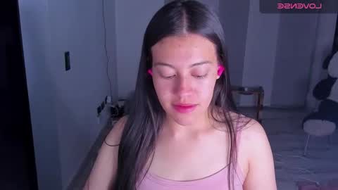 missloren333 online show from September 13, 2025, 8:47 am