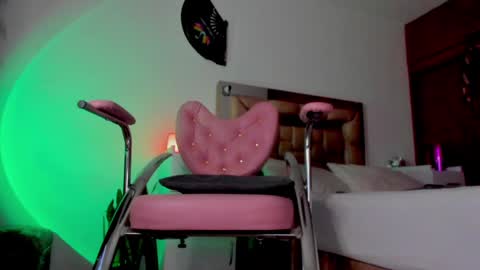 Lucye Robbie online show from December 14, 2024, 1:39 am