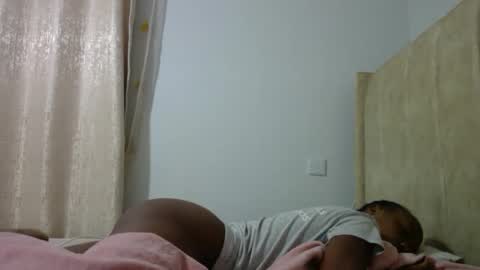 lunah online show from April 14, 2026, 2:17 am