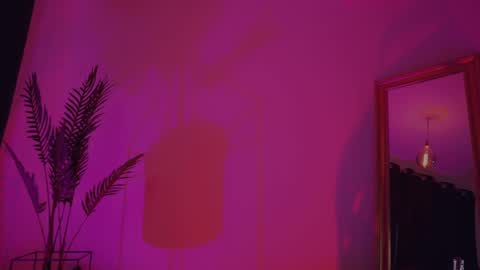 LUXXANDRA online show from March 2, 2025, 9:10 am