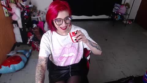 Miss Mia online show from February 9, 2025, 2:07 pm