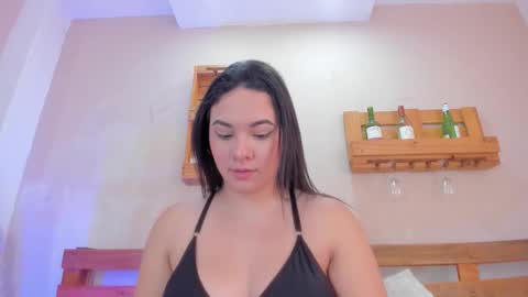 Mia  online show from January 10, 2026, 11:45 am