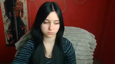 Mia online show from March 11, 2026, 12:22 pm