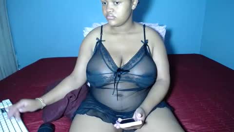 mimmi online show from November 19, 2025, 5:51 am