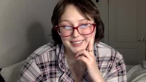 missmistressmal online show from December 16, 2025, 10:15 pm