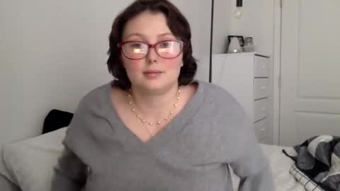 missmistressmal online show from December 17, 2025, 3:18 pm