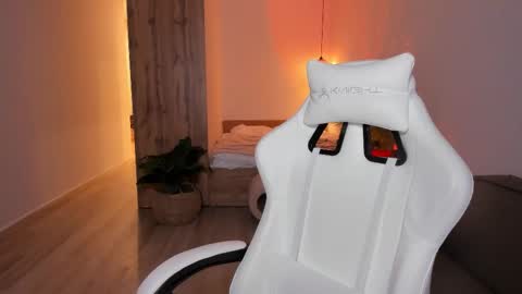 Miss Molly -  online show from February 27, 2026, 3:06 am