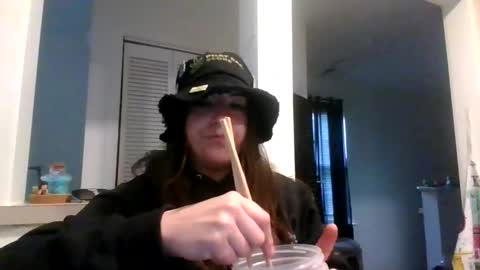 MissMona online show from April 19, 2026, 5:23 pm