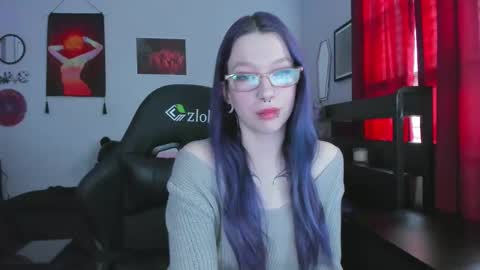 Snapshot of missnikkivill chatting on February 19, 2026, 3:52 pm Mistress Nikki Vill online show from February 19, 2026, 3:52 pm