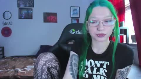 Snapshot of missnikkivill chatting on May 21, 2026, 6:15 pm Mistress Nikki Vill online show from May 21, 2026, 6:15 pm
