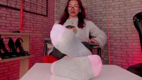 Snapshot of missnix_ chatting on May 13, 2026, 6:38 pm Alana online show from May 13, 2026, 6:38 pm