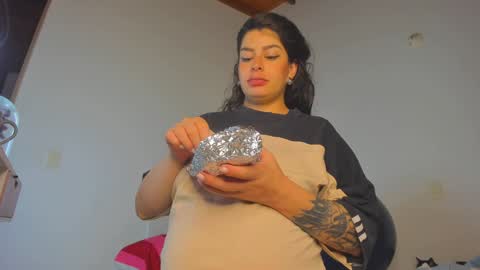 misspaulag online show from February 6, 2025, 2:55 am