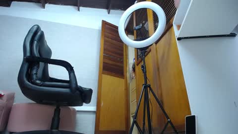 Penelope online show from January 11, 2025, 1:01 pm