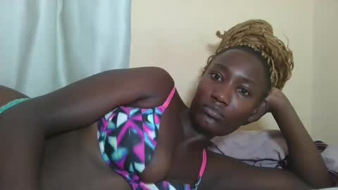 pretty gal online show from March 12, 2025, 10:05 am