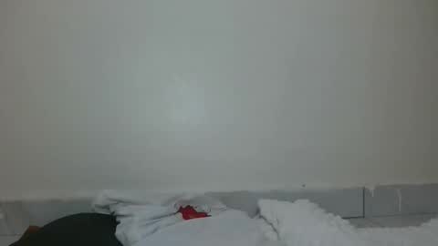 pretty gal online show from December 3, 2025, 12:07 am