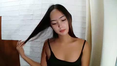 Snapshot of missrianmwua chatting on July 27, 2026, 7:26 am missrianmwua online show from July 27, 2026, 7:26 am