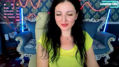missrossi online show from November 17, 2025, 1:39 pm