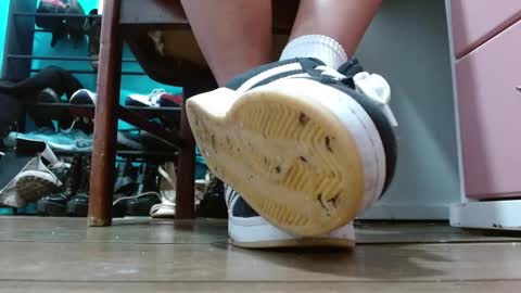 TELL ME MISS online show from March 11, 2026, 4:13 pm