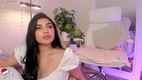 Snapshot of missthailand_ chatting on January 8, 2025, 5:27 am Fernanda Davila online show from January 8, 2025, 5:27 am