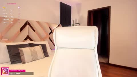 Fernanda Davila online show from January 13, 2026, 10:15 pm