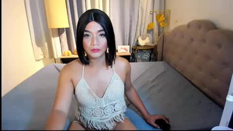 K Y R I E  online show from October 22, 2025, 9:31 am