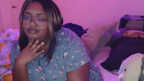 Misstrezzkristina online show from October 6, 2025, 9:56 pm