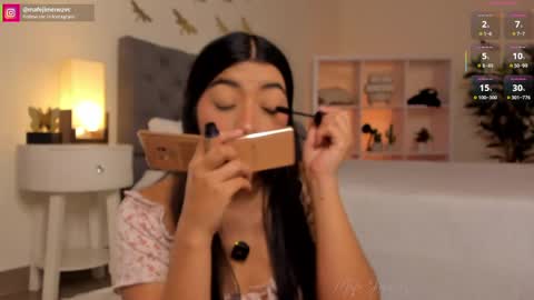 Mafe Jimenez online show from April 17, 2026, 1:47 pm