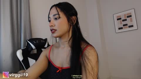 missvirggii online show from October 17, 2025, 9:50 pm