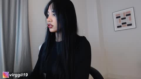 missvirggii online show from October 20, 2025, 9:37 pm