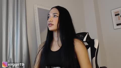 missvirggii online show from October 31, 2025, 11:17 pm