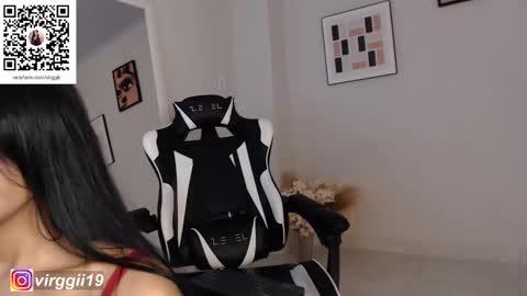 missvirggii online show from December 18, 2025, 8:59 pm