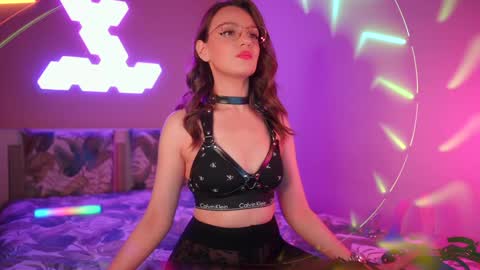 Miss Waltrude online show from February 7, 2025, 9:58 pm