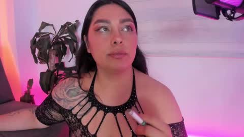 Pau OFmissweetpeach online show from September 11, 2025, 2:22 am