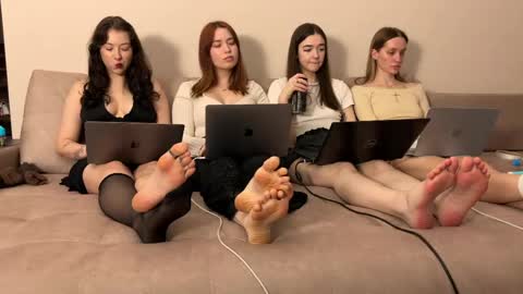Snapshot of misswishh chatting on April 29, 2026, 7:31 pm misswishh online show from April 29, 2026, 7:31 pm