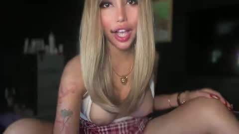 Divine Olga  online show from February 27, 2025, 6:20 pm