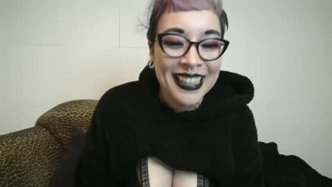 Missy Dee online show from December 11, 2024, 6:36 am