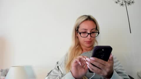 Snapshot of missy_matrix chatting on April 22, 2026, 6:38 am Missy matrix online show from April 22, 2026, 6:38 am