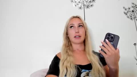 Snapshot of missy_matrix chatting on May 4, 2026, 6:15 pm Missy matrix online show from May 4, 2026, 6:15 pm