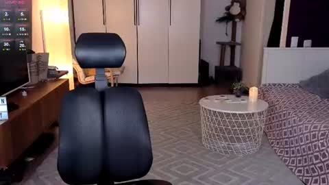 Snapshot of missyourtouch chatting on June 26, 2026, 7:29 pm MissYourTouch online show from June 26, 2026, 7:29 pm