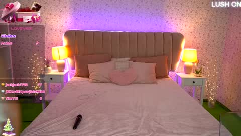 Snapshot of missyymartinezz chatting on January 15, 2025, 2:35 pm Amely online show from January 15, 2025, 2:35 pm