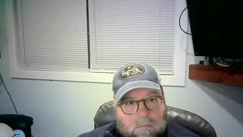 Snapshot of mister_happy567 chatting on February 18, 2025, 1:54 am Mr. Happy online show from February 18, 2025, 1:54 am