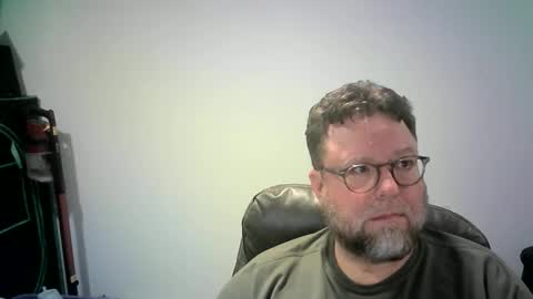 Snapshot of mister_happy567 chatting on September 25, 2025, 7:23 am Mr. Happy online show from September 25, 2025, 7:23 am