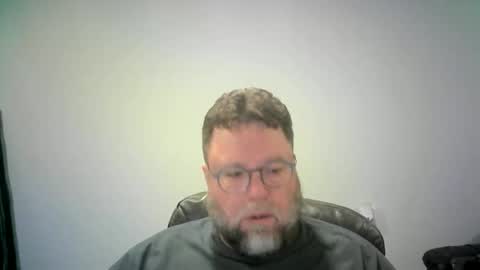 Mr. Happy online show from November 17, 2025, 5:57 am