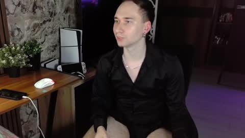 Snapshot of mister_misteryx chatting on May 18, 2026, 9:42 pm Misteryx online show from May 18, 2026, 9:42 pm