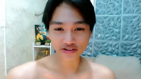 Snapshot of mister_officer chatting on June 6, 2026, 5:01 am SAINT SACHI will make your day online show from June 6, 2026, 5:01 am
