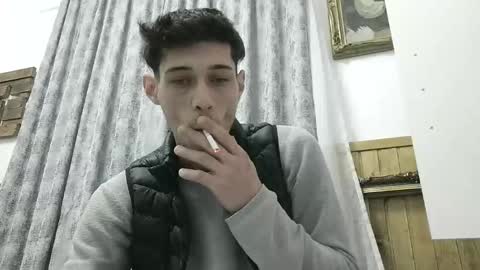 Snapshot of misteriosoxragazzo chatting on November 23, 2025, 5:40 am MisteriosoXragazzoX online show from November 23, 2025, 5:40 am